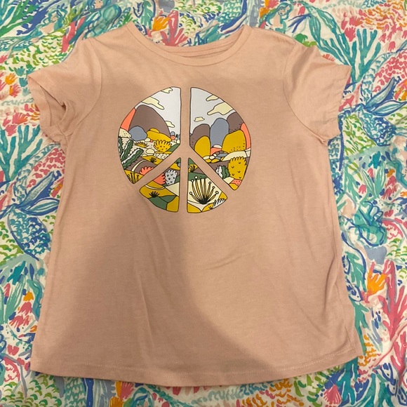 Old Navy Other - Old navy kids size 10-12 shirt only been worn once!!!
